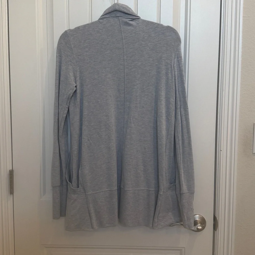 Athleta Pranayama restore wrap